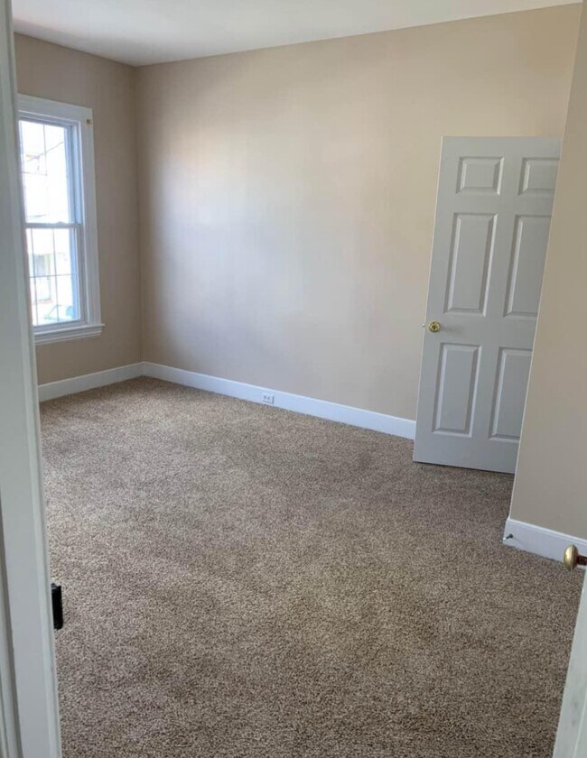 254 S 4th St Unit 2nd floor apartment, Hamburg, PA 19526 Apartments