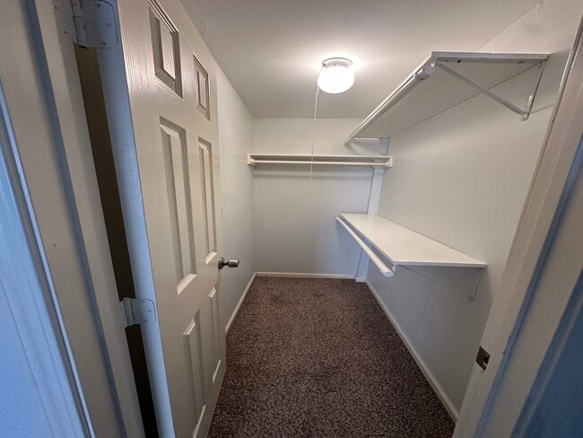 Foto del edificio - 4108 Whirlaway Dr