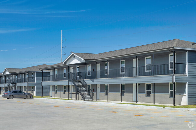 Building Photo - The Logan Apartments