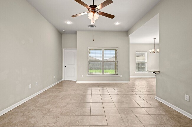 Building Photo - 15405 Mossystone Dr