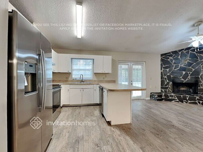 Building Photo - 4034 Crews Lake Dr