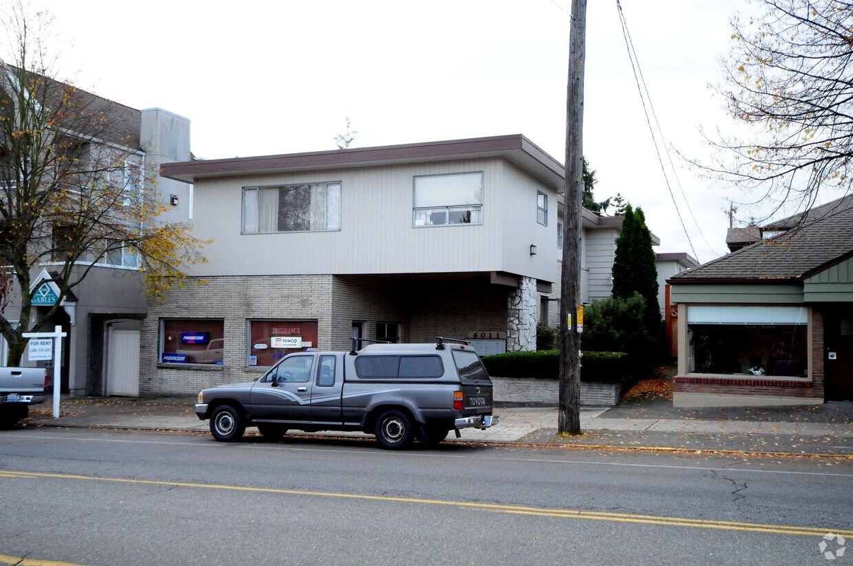 Primary Photo - 6011 California Ave SW