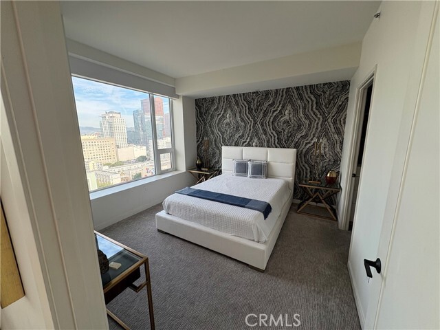 Foto del edificio - 1050 S Grand Ave