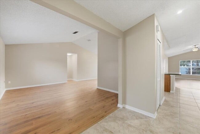 Foto del edificio - 1033 Catfish Creek Ct