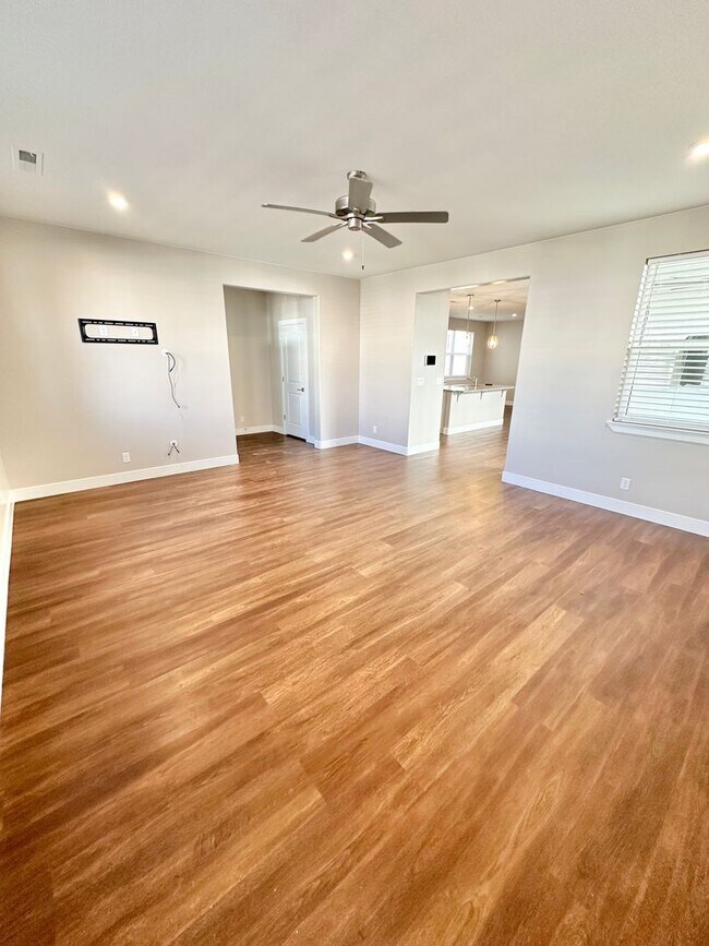 Foto del edificio - 4 Bed Desert Color Home!