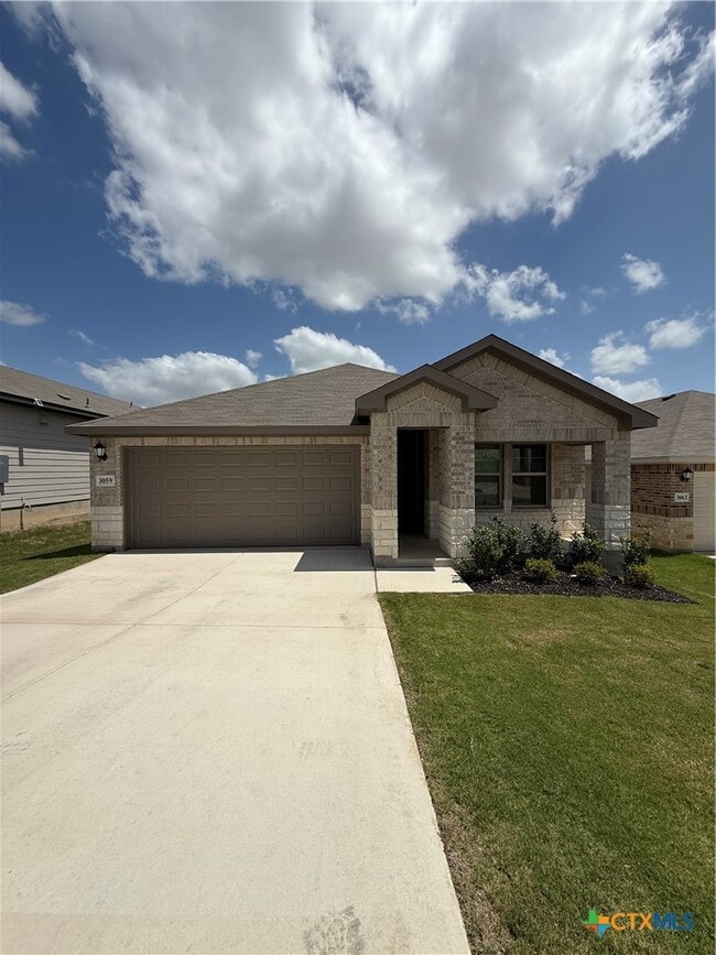 Building Photo - 3059 Pike Dr