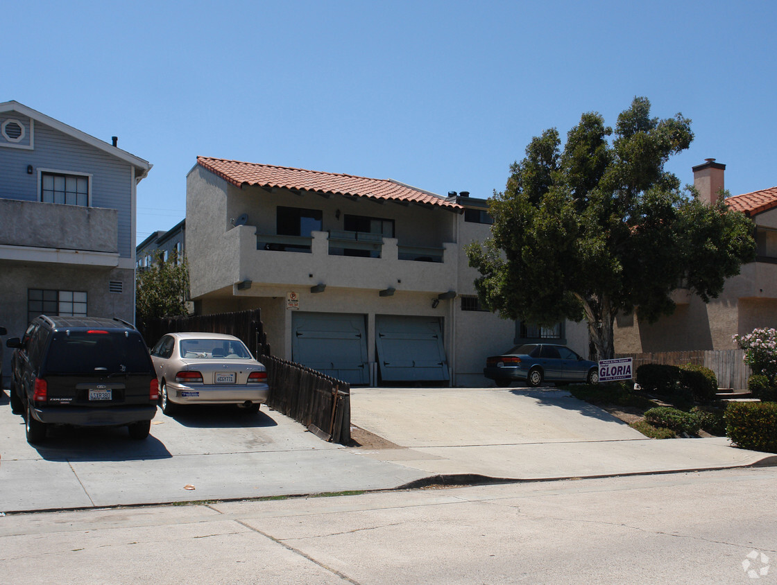 Primary Photo - 3766 33rd St