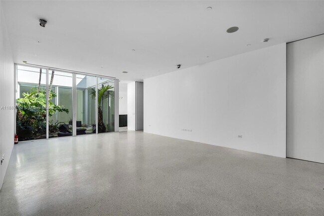 Foto del edificio - 1665 Alton Rd