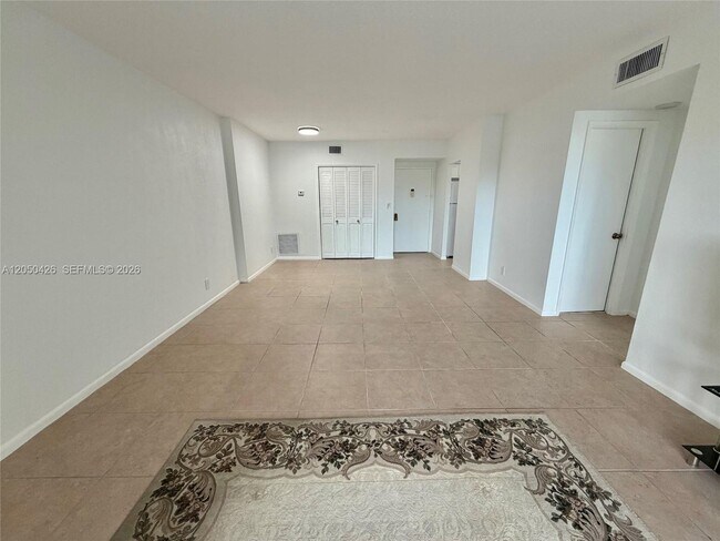 Photo - 4400 Hillcrest Dr (Hollywood, FL) Apartment