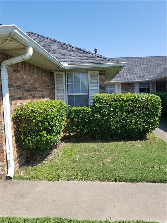2866 Adrian Ave, Springdale, AR 72764 Townhome Rentals in Springdale AR