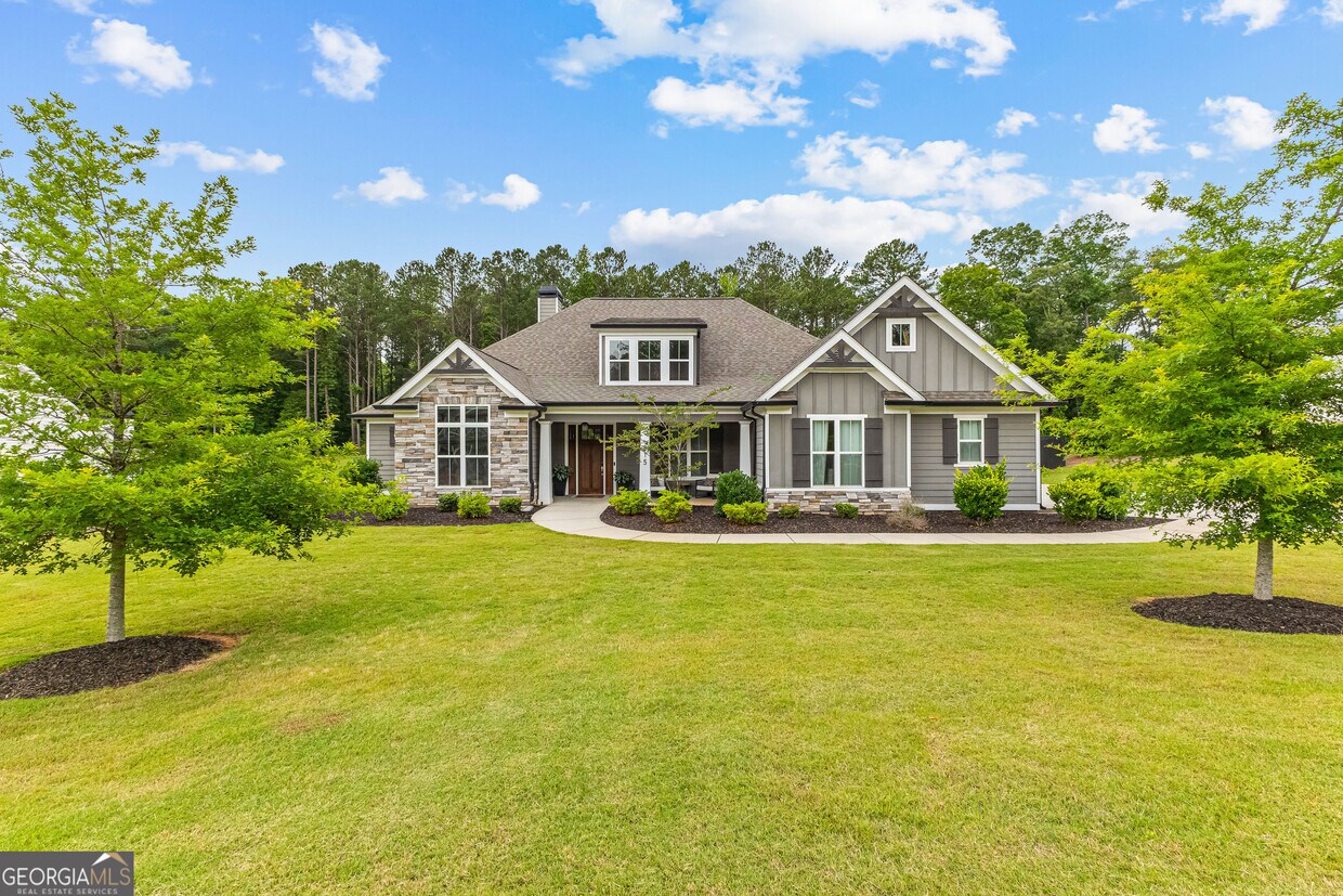 Foto principal - 215 Blue Point Pkwy
