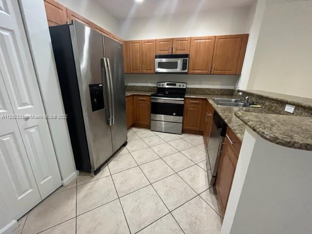 Building Photo - 8206 SW 29th St  104 Miramar Fl 33025