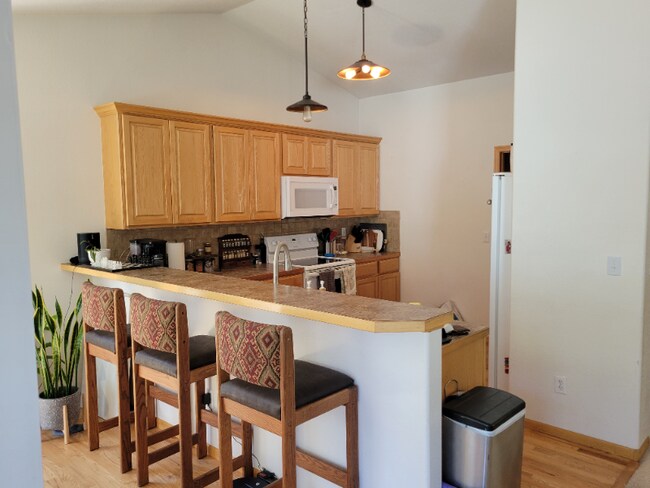 Foto del edificio - 456 Lavastone Ave