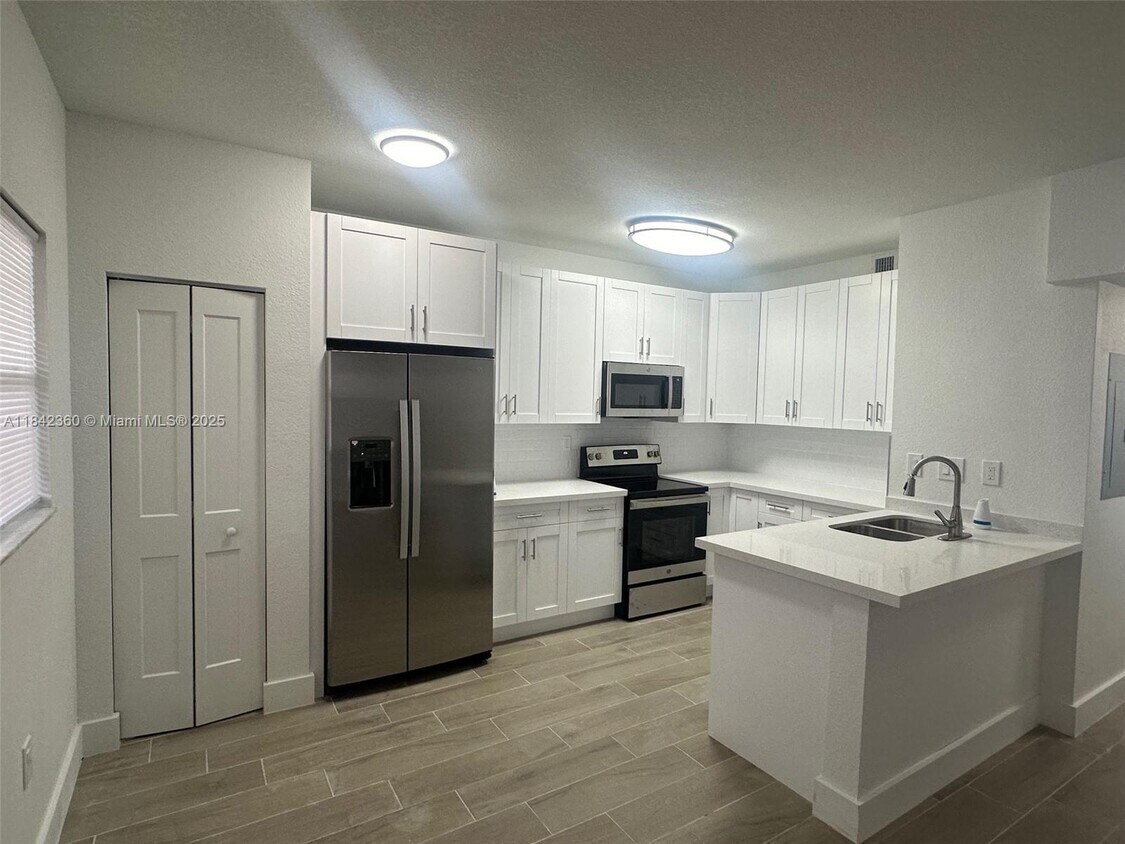 Foto principal - 15689 SW 73rd Cir Terrace