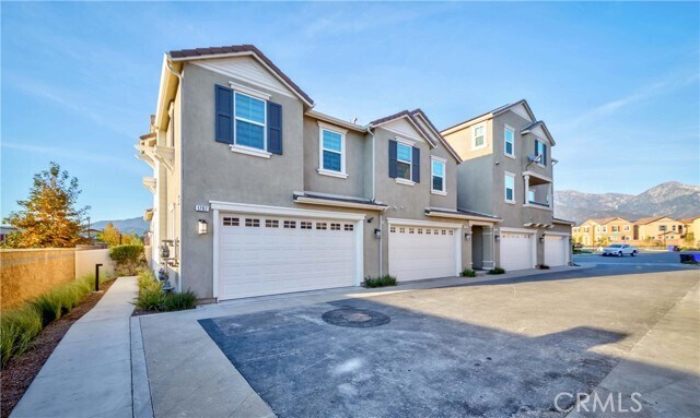 Building Photo - 1707 Almond Tree Pl