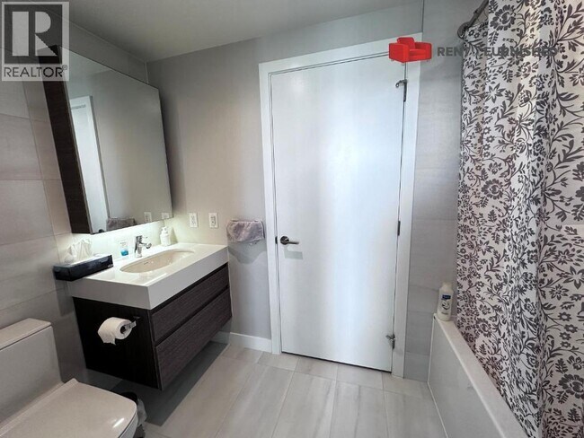 Photo du bâtiment - 6537 Telford Ave