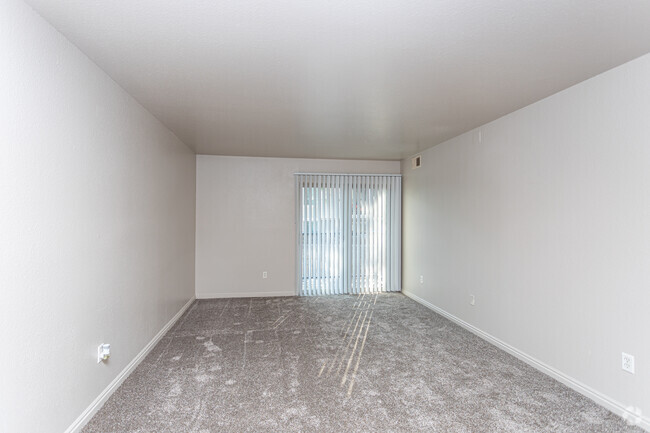 2BR, 1BA - 1,000 SF - The Rainier