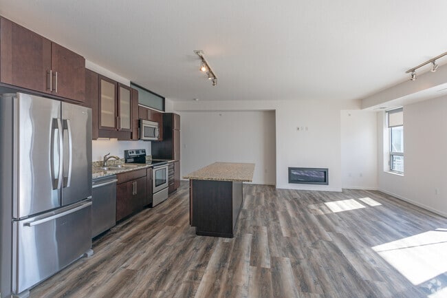 2BR, 2BA - 1,156SF - 1800 Lake Apartments