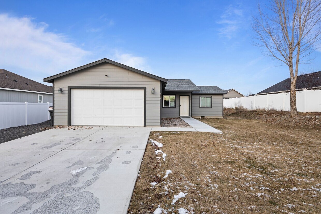 3 Bed, 2 bath Home for Rent House Rental in Moses Lake, WA