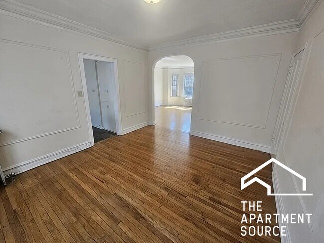 Building Photo - 936 Judson Ave
