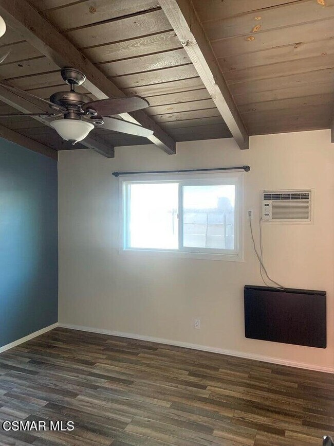 Foto del edificio - 1244 Devon Ln