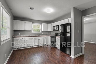 Building Photo - 1914 John F Kennedy St