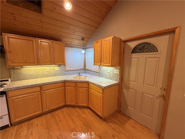 Foto del edificio - 23348 S Village Ln