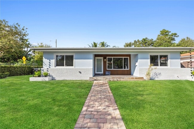 Foto del edificio - 8910 NE 9th Ct