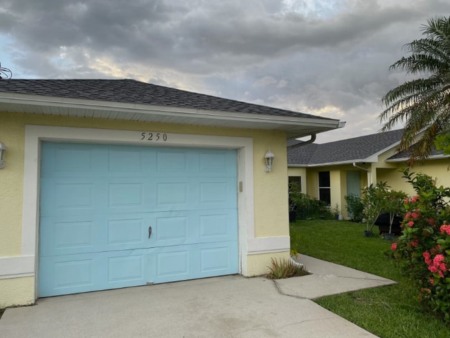 Building Photo - 5250 Chiquita Blvd S