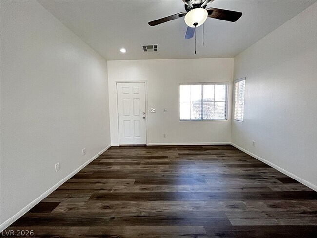 Building Photo - 897 Blushing Rose Pl