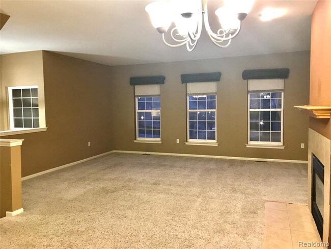Building Photo - 727 Cherry Orchard Rd