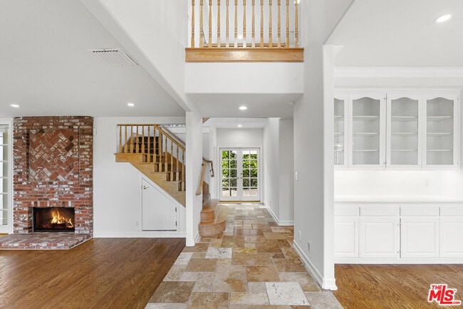 Building Photo - 18339 Linnet St