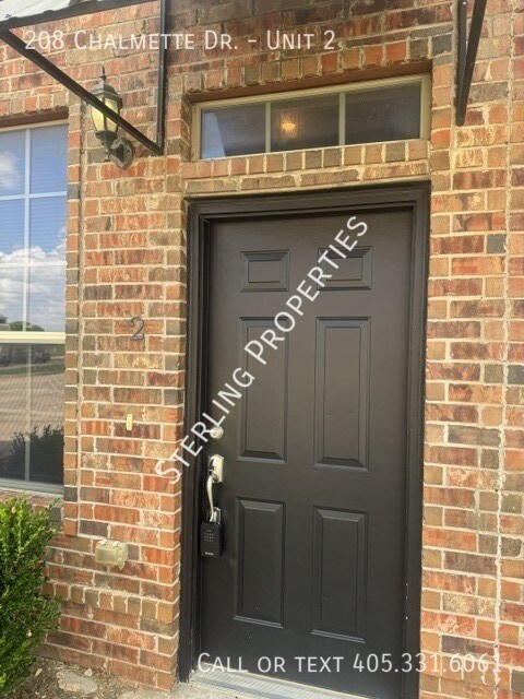 Foto del edificio - 208 Chalmette Dr