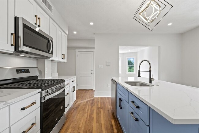Foto del edificio - 580 Ashmont St
