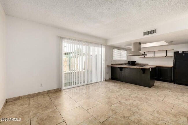 Foto del edificio - 3109 W Harmont Dr