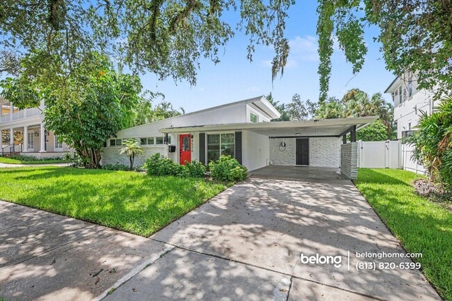 Building Photo - 4526 W Beachway Dr