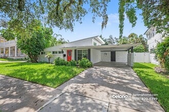 Building Photo - 4526 W Beachway Dr