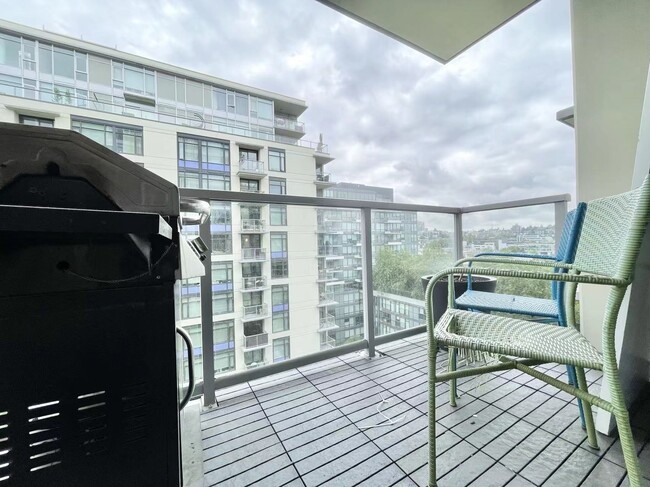 Photo du bâtiment - 1708 Columbia St