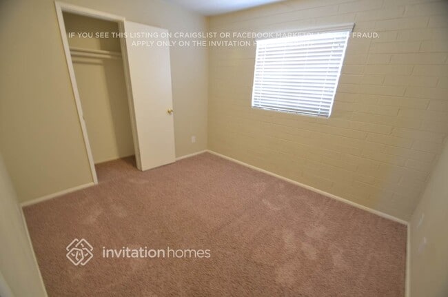 Building Photo - 1307 W Vine Ave