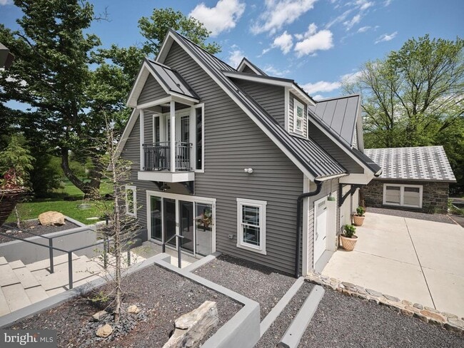 Building Photo - 75 Browns Dr
