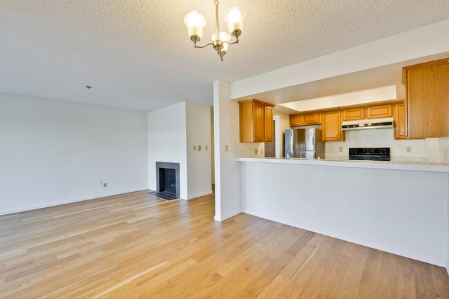 Foto del edificio - Beautiful and Spacious 1BR 1BA Condo in Pa...