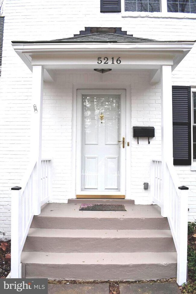 Foto del edificio - 5216 Augusta St