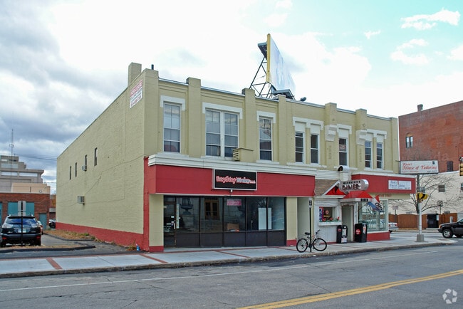 Building Photo - 119 Hanover St