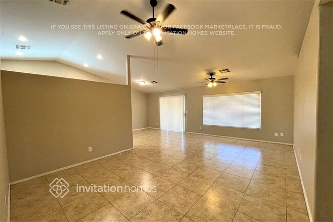Foto del edificio - 8934 W Encanto Blvd