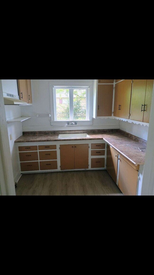 Foto del edificio - 830 Brookside Dr