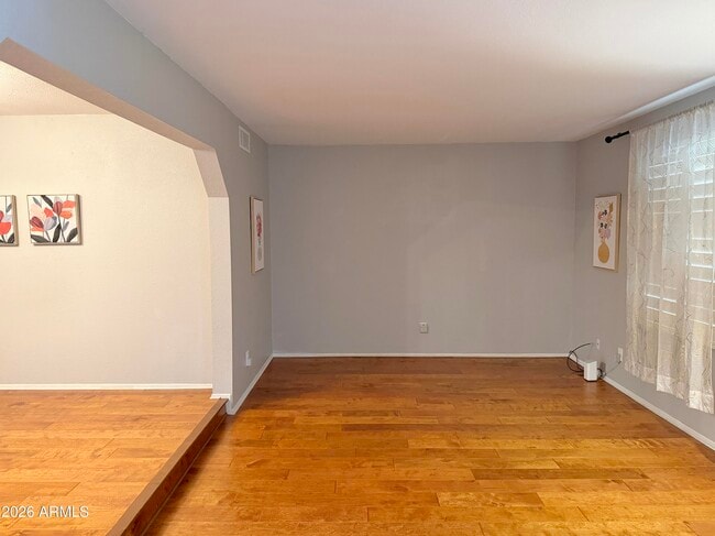 Building Photo - 852 W Nopal Ave