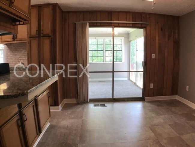 Building Photo - Big Space for a Small Price!