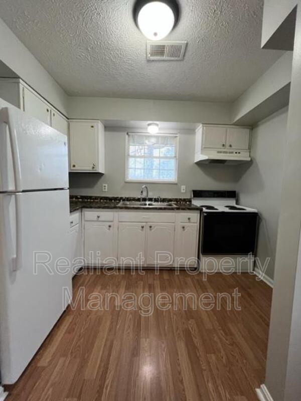 Building Photo - 509 Lisa Dr
