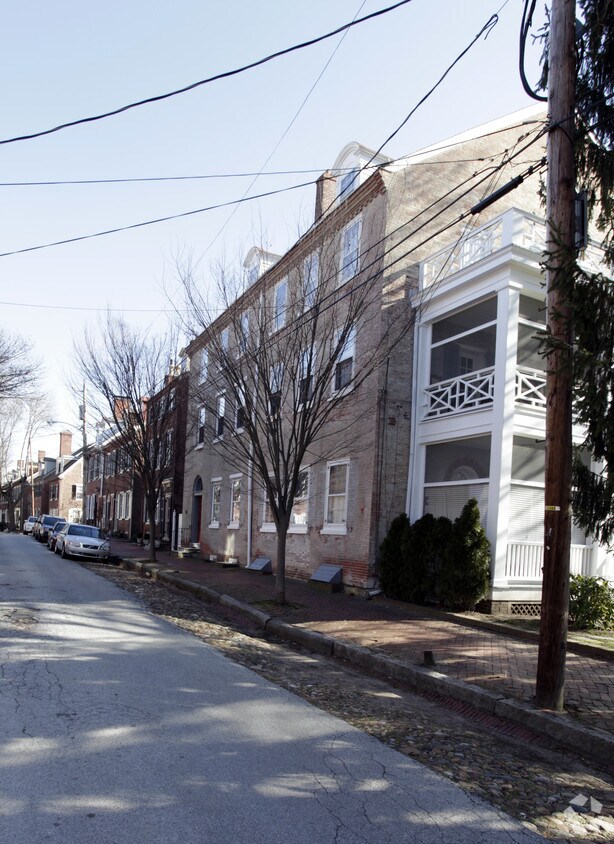 Building Photo - Jefferson House