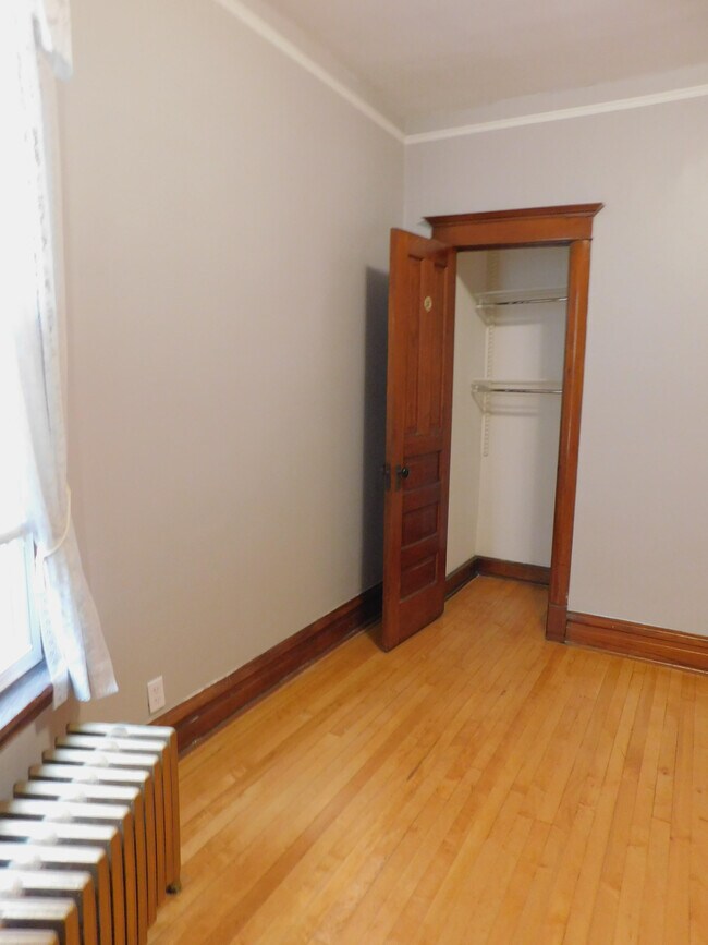 Foto del edificio - 2729 N Troy St